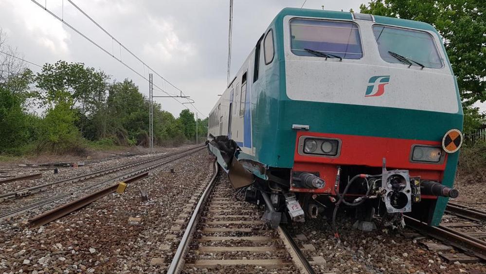 Treno deragliato nel cuneese, riapre la linea Savona-Torino
