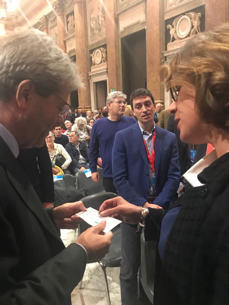 Partita del Cuore, l'assessore Cavo regala un biglietto a Gentiloni