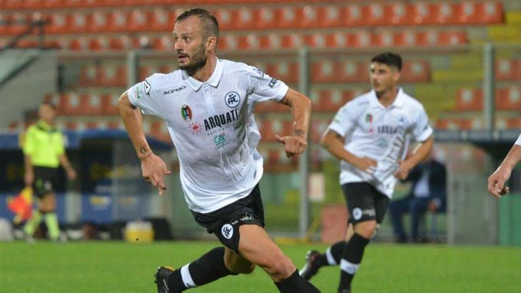 Insulti a Gilardino dopo il rigore sbagliato: ora potrebbe lasciare lo Spezia