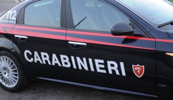 Tragedia all'alba alla Spezia, passante trova un ragazzo morto per strada
