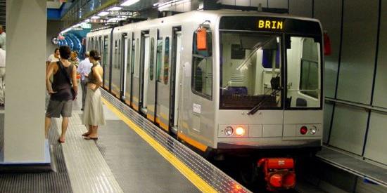 Amt, scatta la novità: venerdì e sabato metropolitana aperta fino all'una di notte 