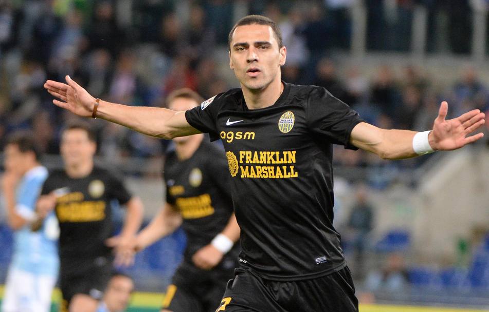 Genoa, visite mediche per Romulo