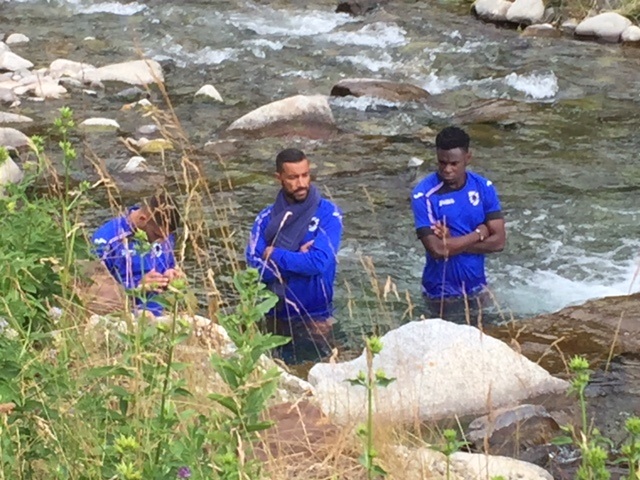 Sampdoria, Giampaolo torchia la squadra: un pò di relax per i giocatori nel fiume 