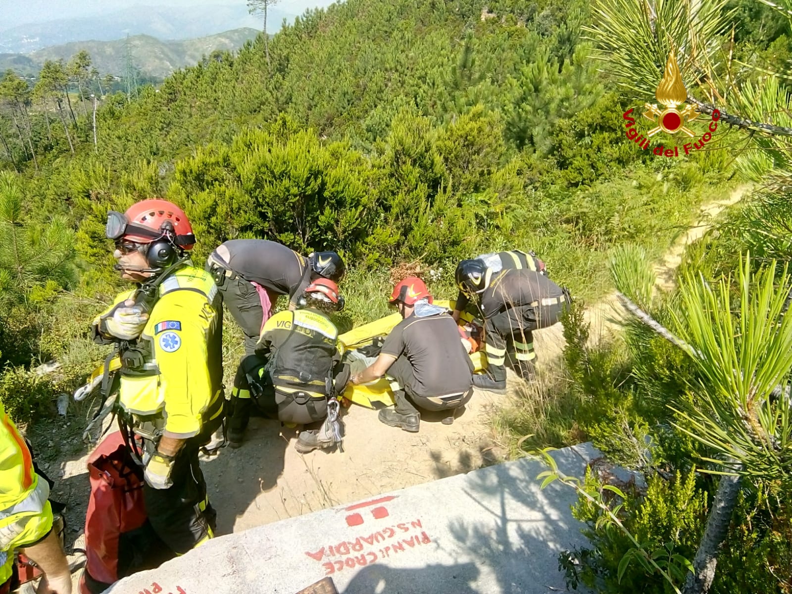 Genova, donna cade sul sentiero del Monte Gazzo: grave al San Martino