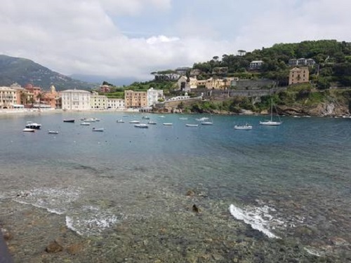 Tragedia in mare a Sestri Levante, trovato in acqua il cadavere di un uomo