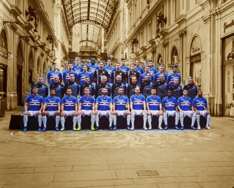La squadra al gran completo in Galleria Mazzini