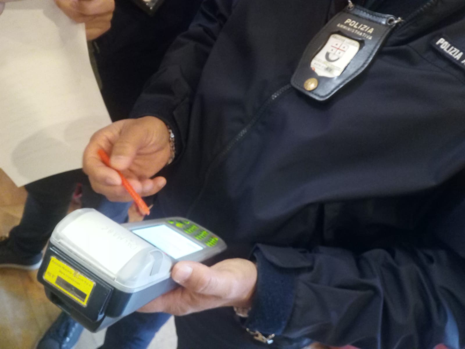 Genova: sull'autobus senza biglietto, ora può arrivare la denuncia penale
