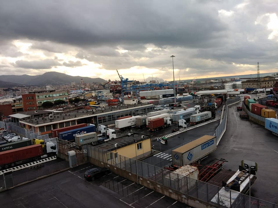 Porto di Genova, traffici in calo: -8%. Spediporto: 