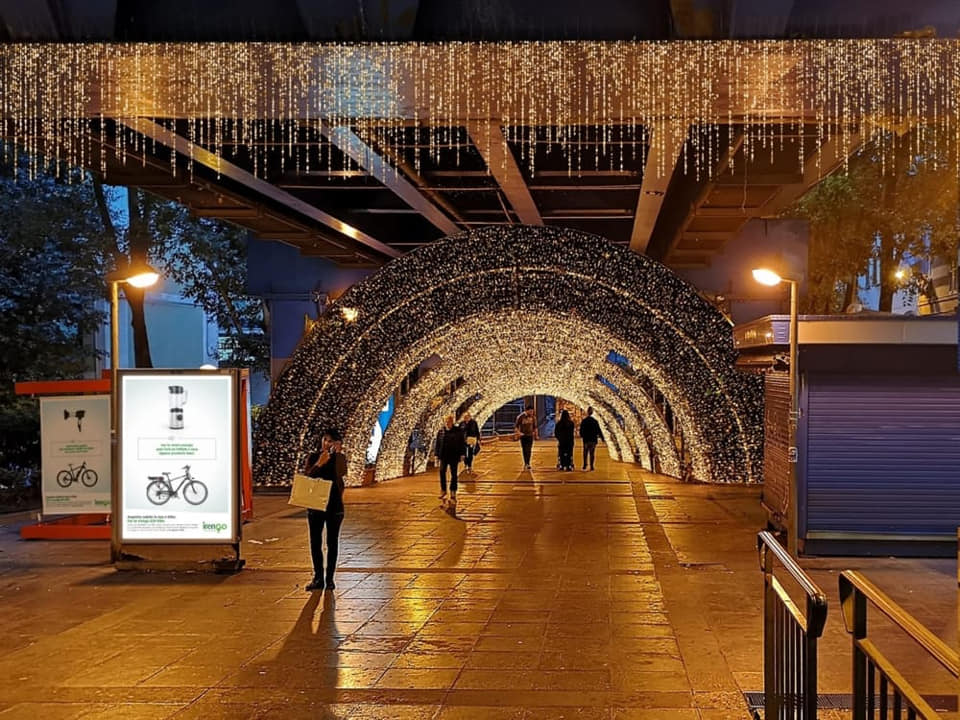 In metro per accendere anche l'albero di Certosa, Bucci: 