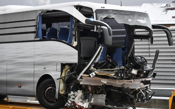 Incidente pullman a Zurigo: gravissimo uno dei due autisti genovesi 