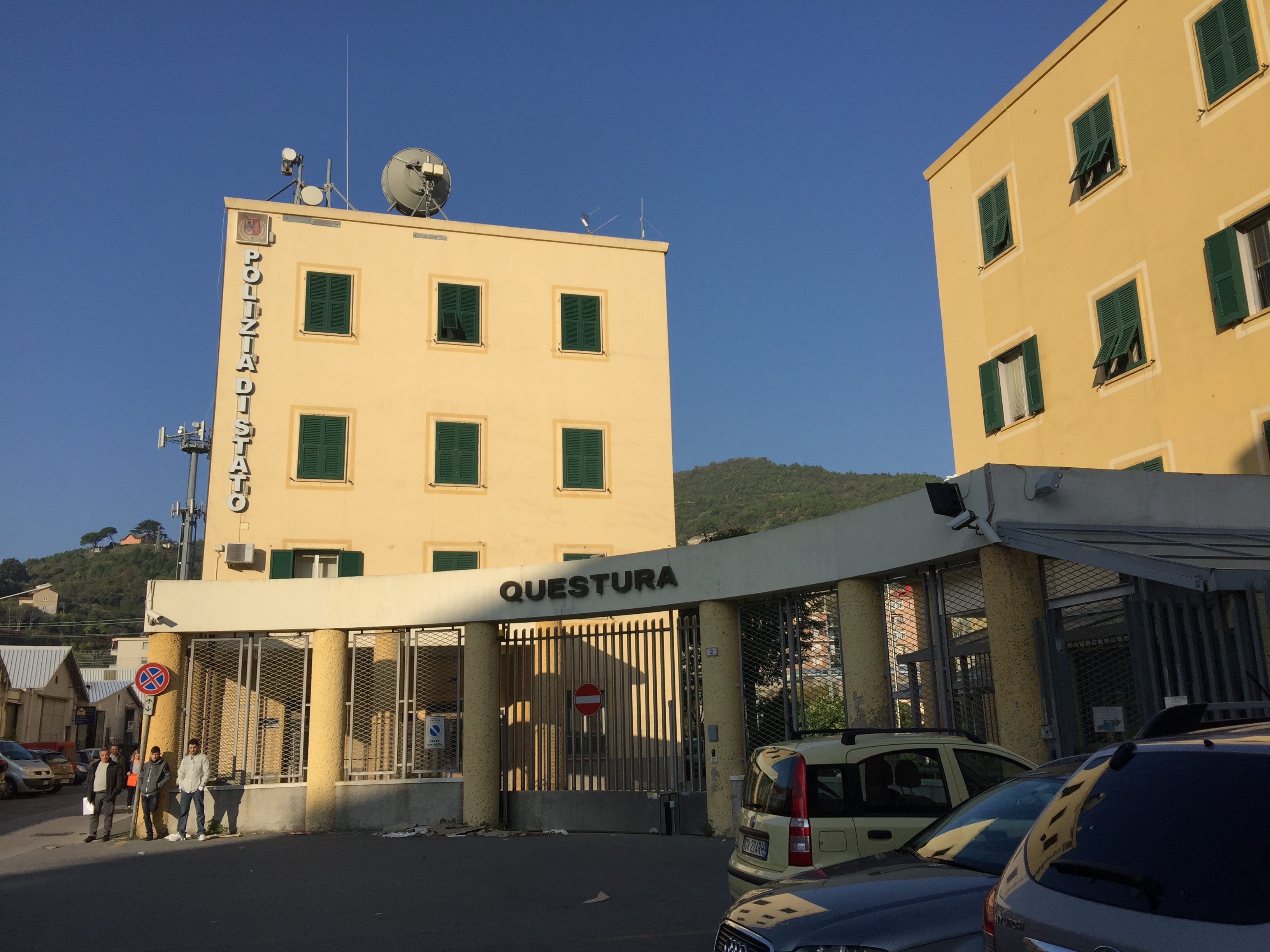 Controlli in città, oltre 200 veicoli fermati