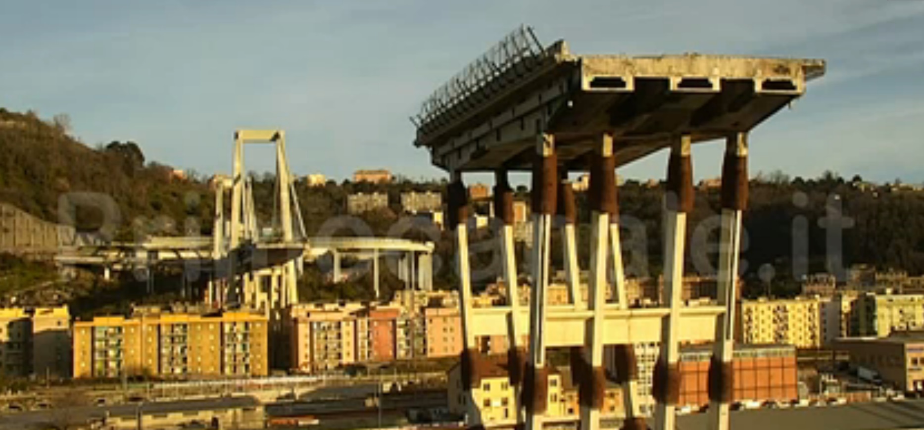 Demolizione ponte, è arrivato il via libera: stanotte il taglio della trave 5