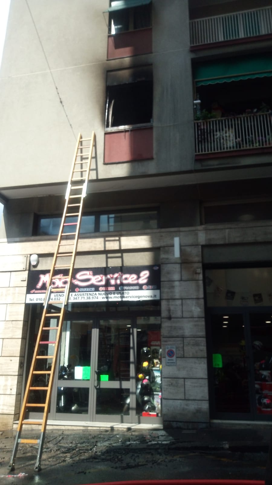 Genova, doppio incendio appartamento a San Fruttuoso
