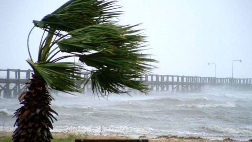 Meteo, vento di burrasca sulla Liguria: a Genova parchi e cimiteri ancora chiusi