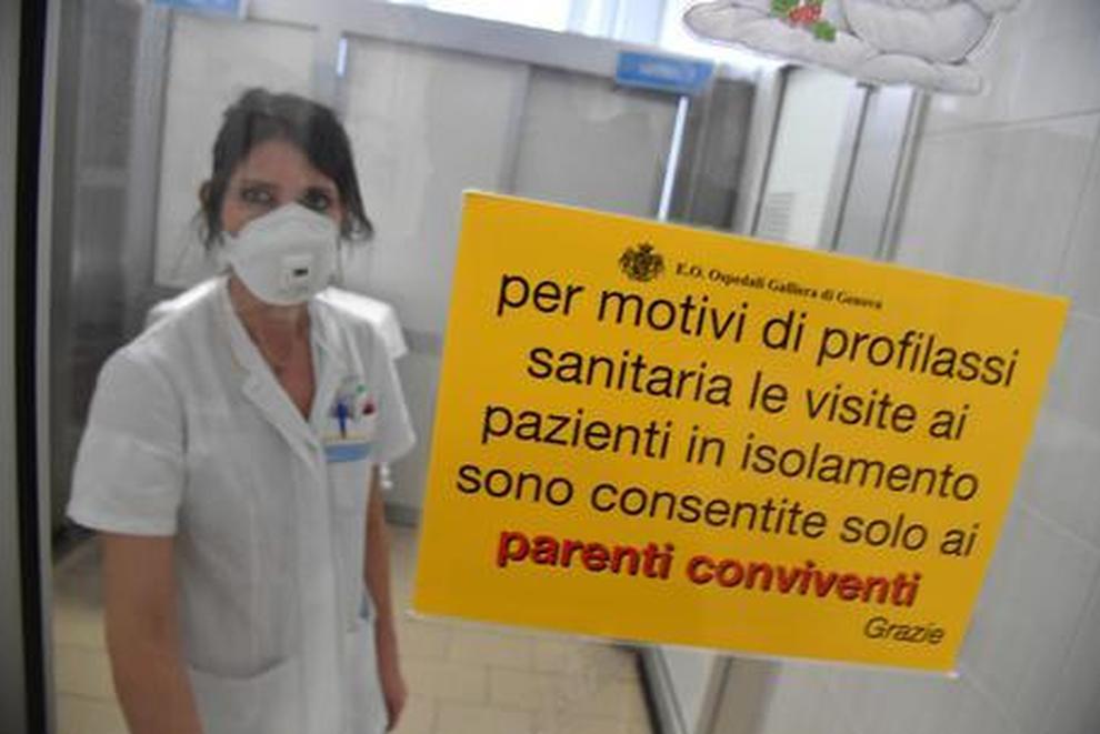 Meningite, 18enne colombiano ricoverato al Galliera in isolamento