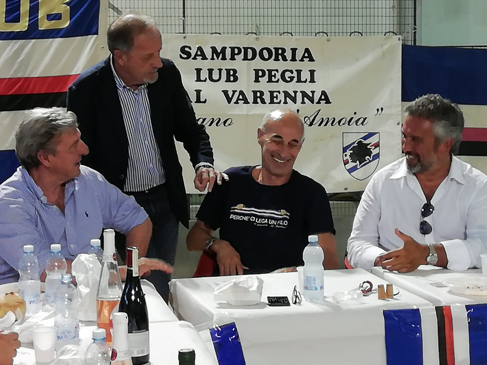 Renzo Ulivieri premiato a Pegli dal Sampdoria club Tamburino: 