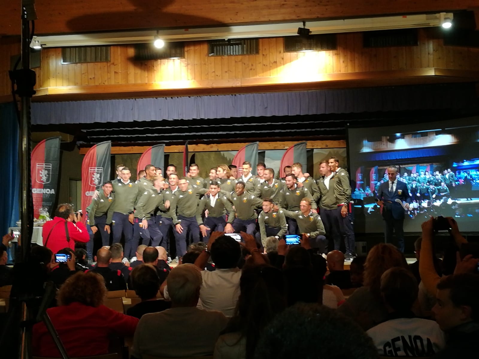 Genoa, Criscito e Pandev i più applauditi alla festa a Neustift