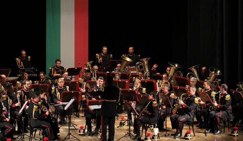 I vigili del fuoco festeggiano gli 80 anni, stasera il concerto al Carlo Felice