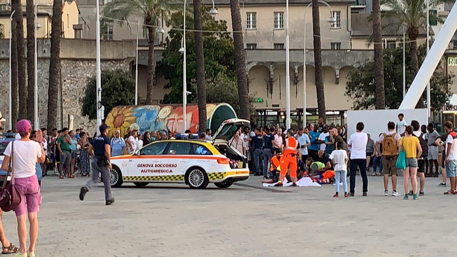 Genova, donna tedesca si lancia dalla ruota panoramica: giostra sotto sequestro