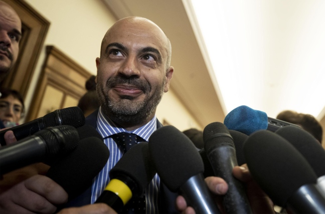 Autostrade, Paragone (M5S): 