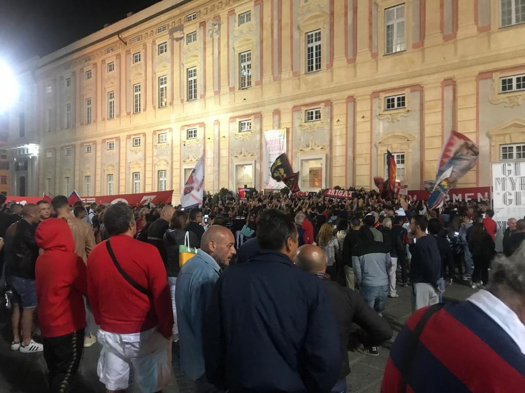 Genoa, 3000 tifosi a De Ferrari per festeggiare i 126 anni assieme alla squadra