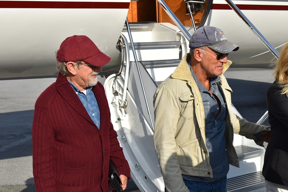 Steven Spielberg e Bruce Springsteen all'aeroporto di Genova