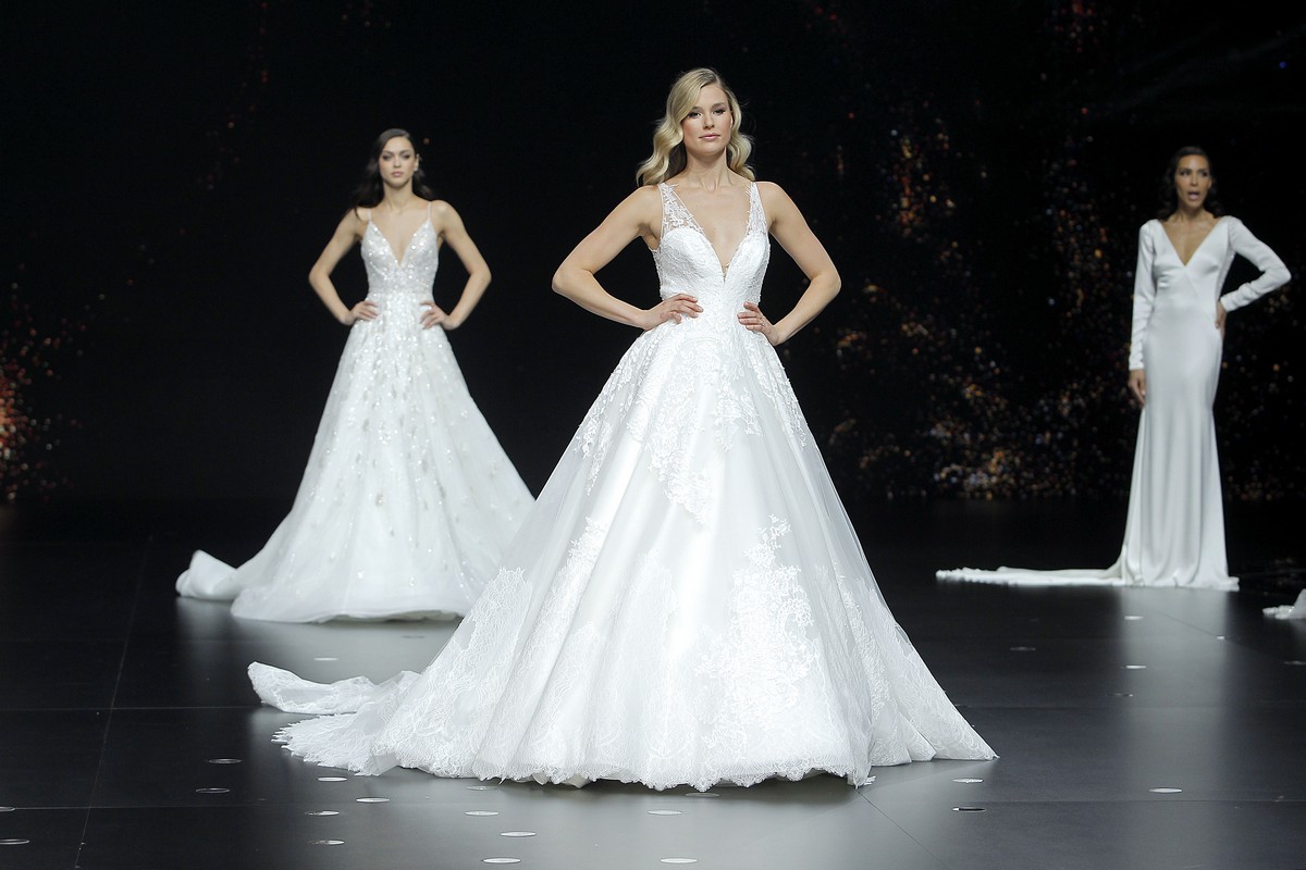 Liguria Travel show, c'è anche la sfilata degli abiti da sposa