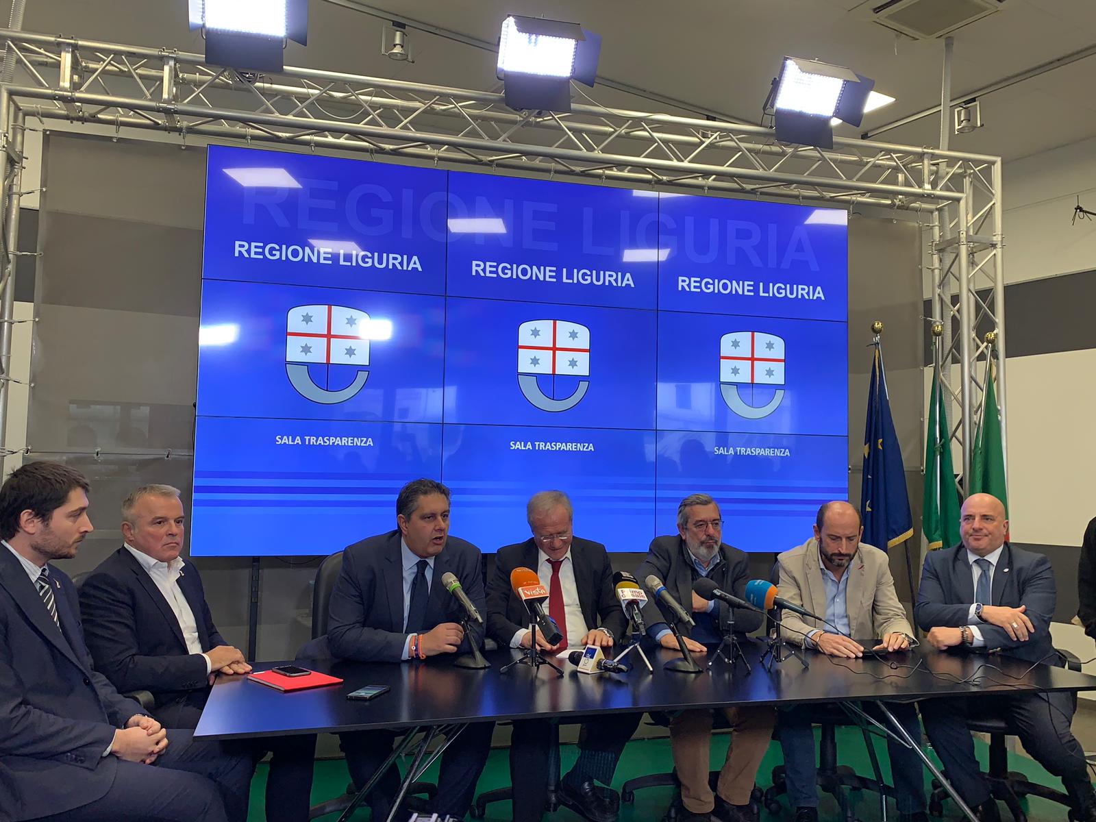 Ex Ilva, i lavoratori pronti per la piazza: vertice sindacati in Regione e al ministero