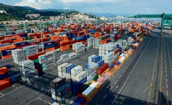 Allerta rossa, scatta sciopero nei porti di Genova e Savona 