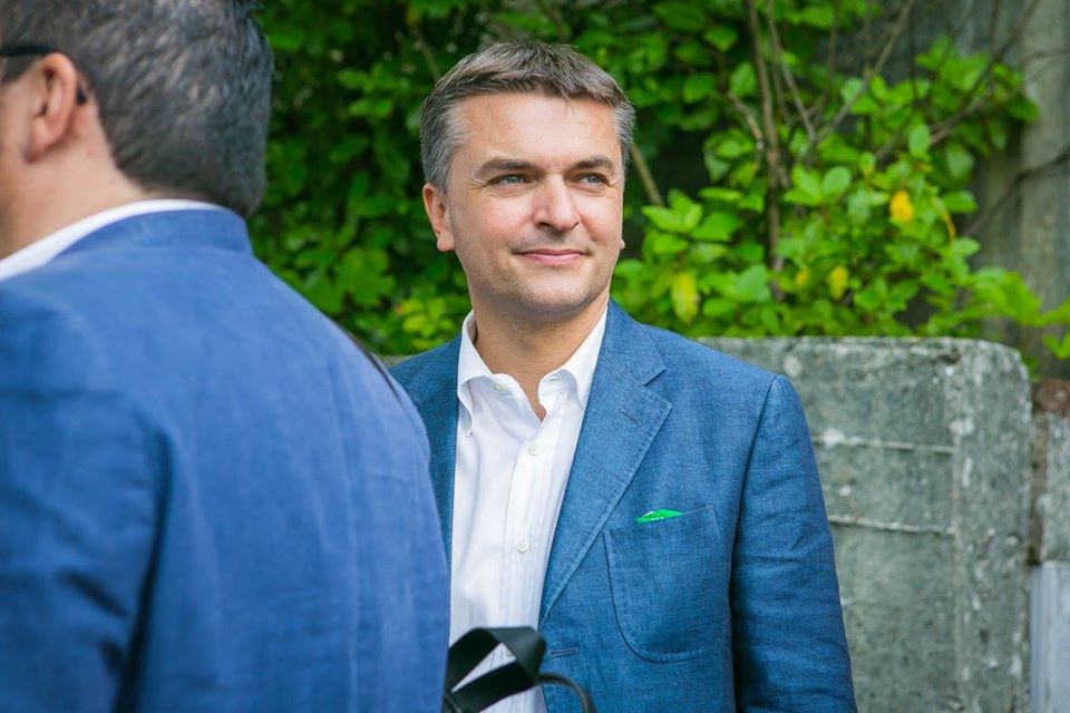 Gronda, Rixi: 