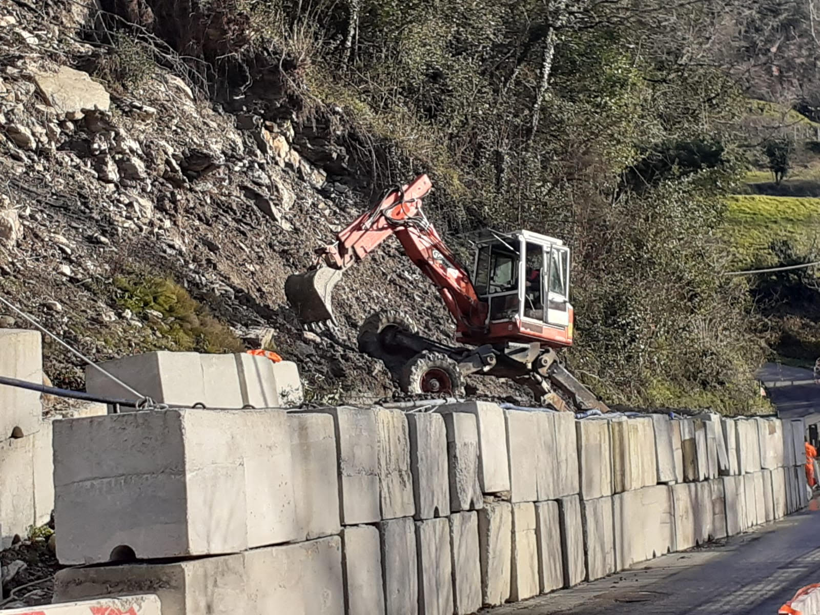 Dopo mesi di attesa, lavori al via per la frana sulla strada provinciale di Isoverde