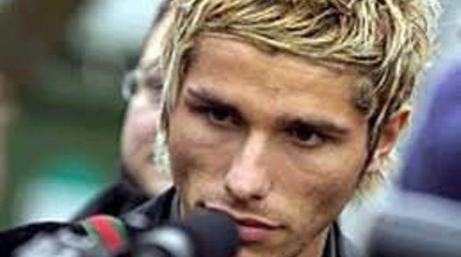 Anche lo svincolato Behrami ad allenarsi al 