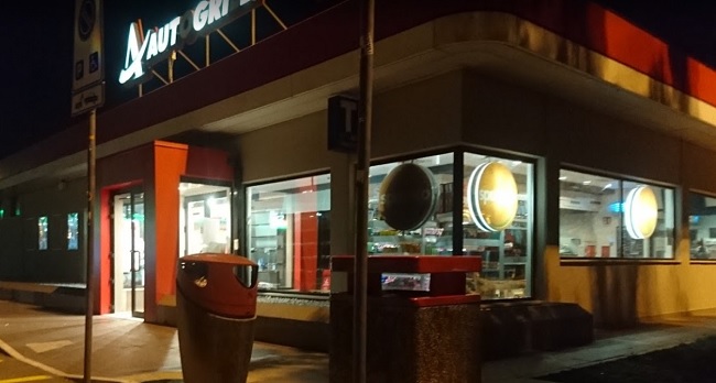 Dimenticano in autogrill 100mila euro in gioielli, ritrovati dalla polizia stradale