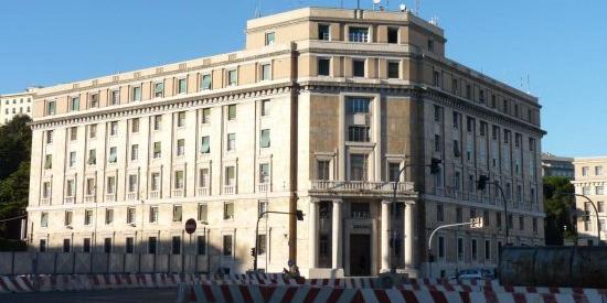 Uccide una donna e si presenta in Questura, scena muta davanti al gip di Genova