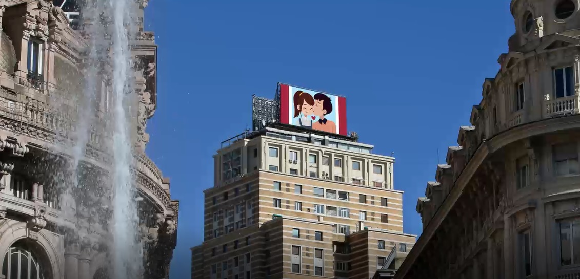 San Valentino, regala un'emozione: la vostra foto sul maxi schermo di Terrazza Colombo
