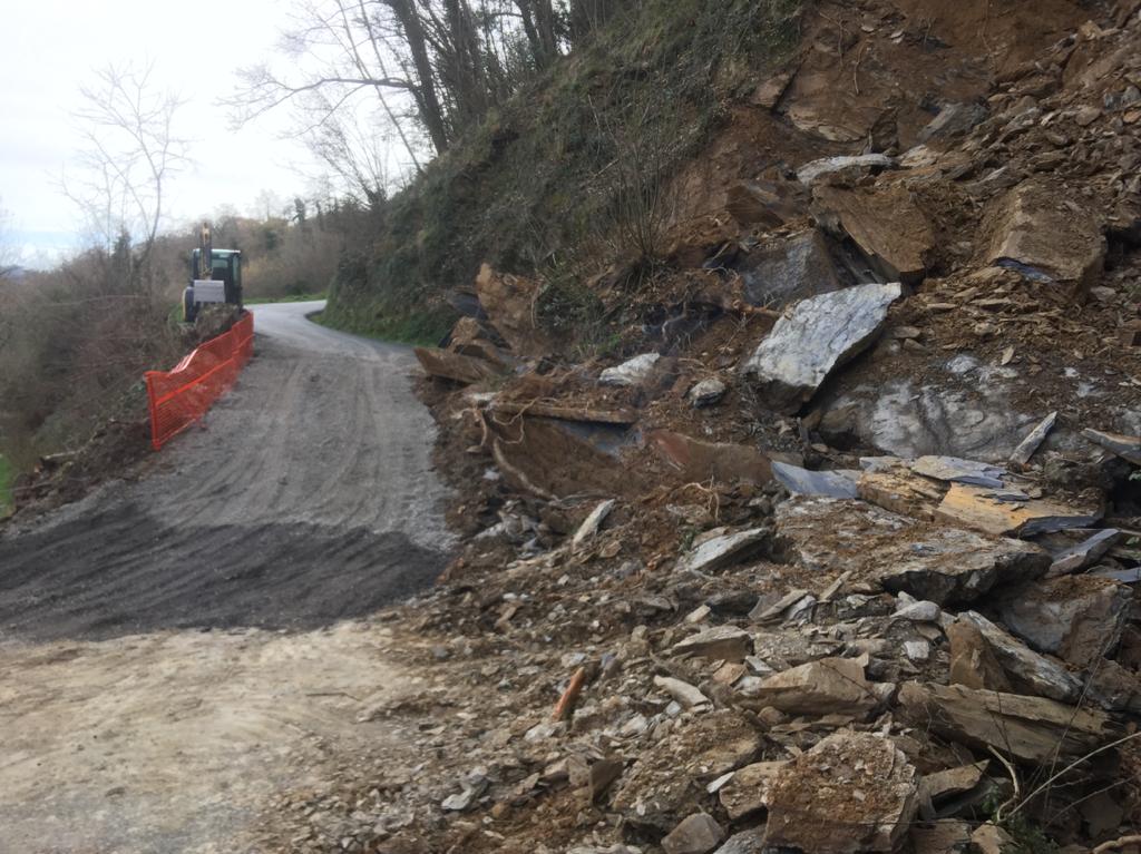 Frana in Val Fontanabuona, liberata la strada: torna raggiungibile località Vallefredda 
