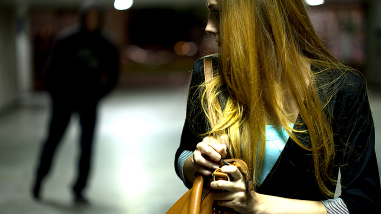 Arrestato violentatore seriale a Genova: tre donne aggredite nell'ultimo mese
