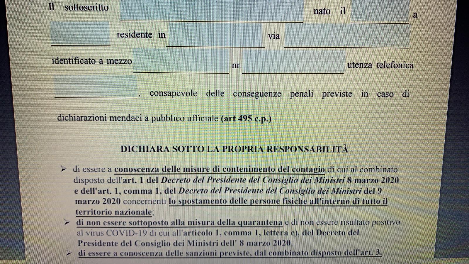 Coronavirus, in quarantena ma escono di casa: il ministero cambia l'autodichiarazione