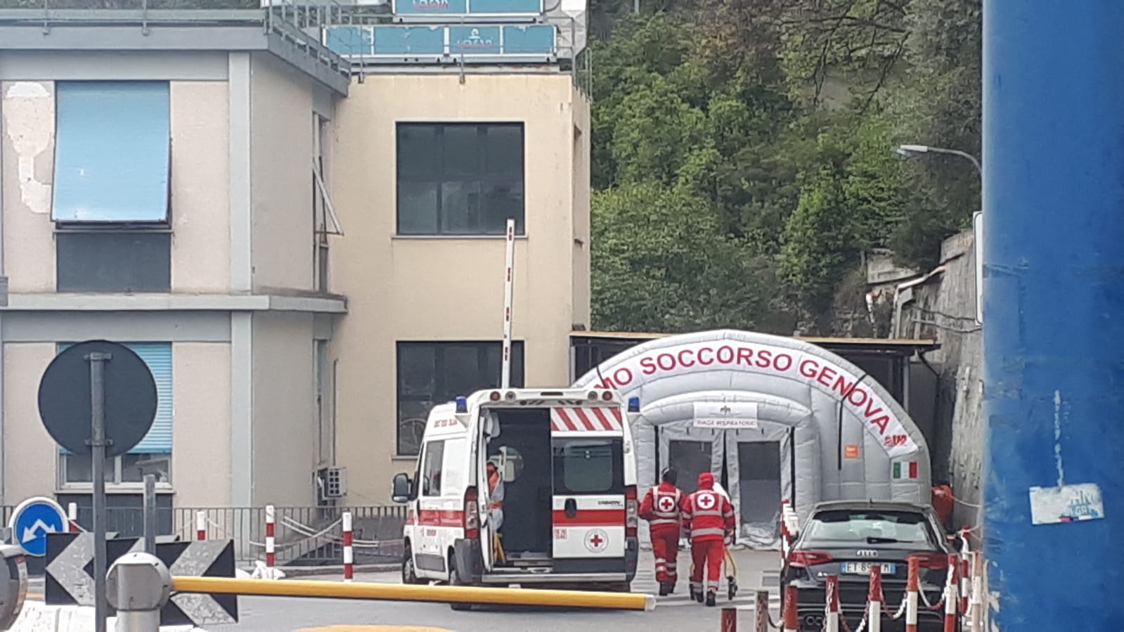 Coronavirus, all'ospedale San Martino un nuovo padiglione trasformato in reparto Covid-19