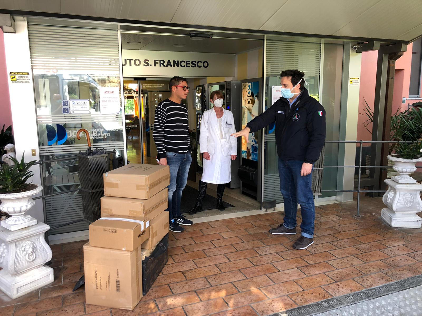 Al via la consegna delle mascherine donate dai tifosi del Genoa alle case di riposo