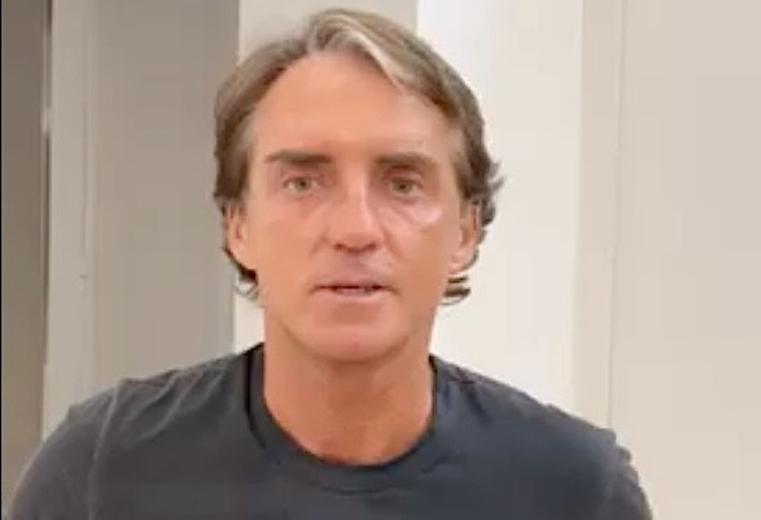 Coronavirus, Mancini e i grandi ex della Sampdoria con i tifosi per il San Martino