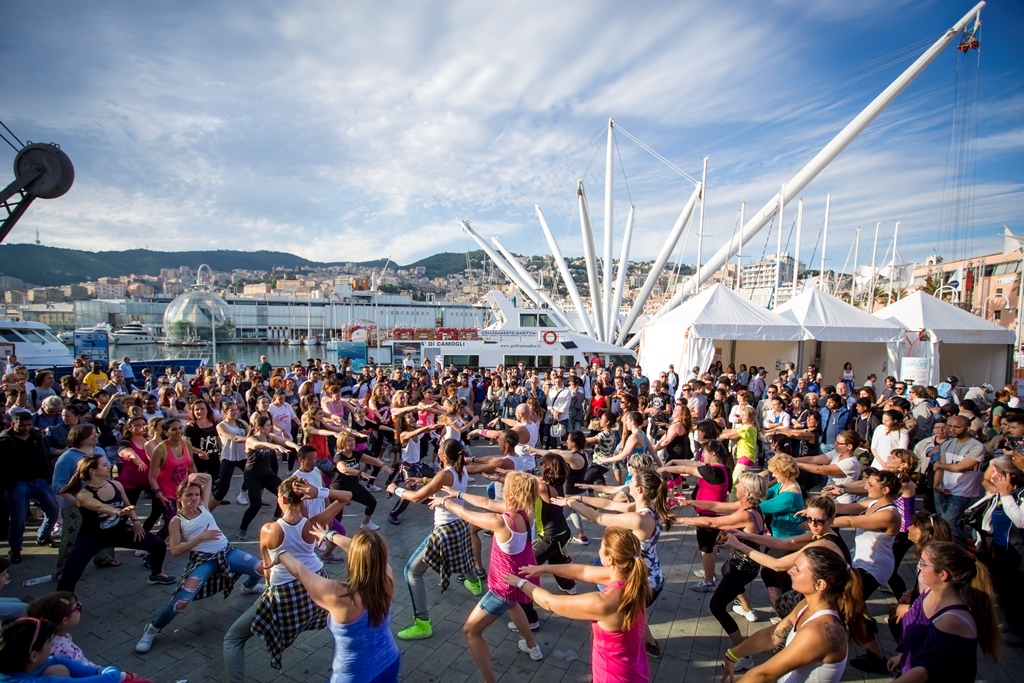 https://www.primocanale.it/materialiarchivio/immagininews/20200416125400-20190902175223-Festa_dello_sport_ginnastica_al_Porto_Antico.jpg