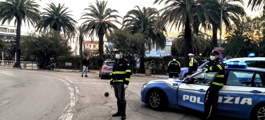 Coronavirus, ultraottantenne da Milano a Borgio Verezzi con la fidanzata: multato