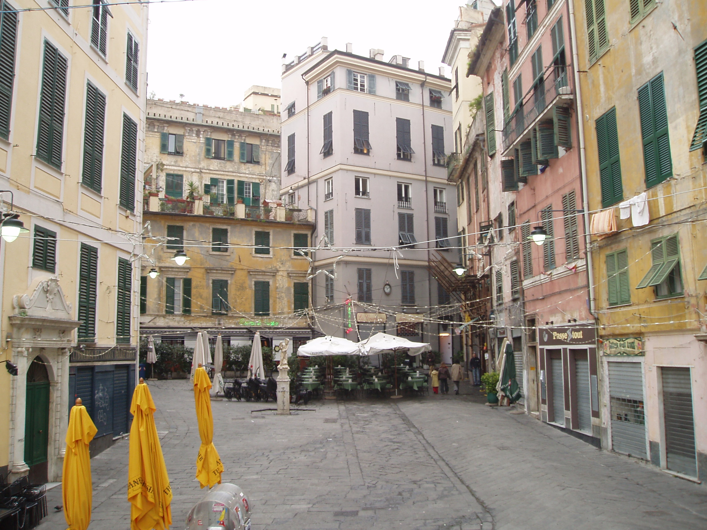 Genova, verso 4mila mq suolo pubblico gratis per i locali 