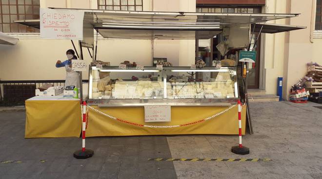Imperia, nuova location: protesta ambulanti del mercato di Oneglia