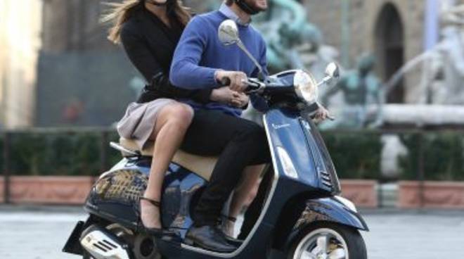 In due in scooter e moto anche se non conviventi: da oggi 31 maggio in Liguria si può