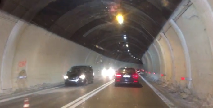 Guasto al semaforo nell'autostrada a Chiavari, rischio incidente in galleria