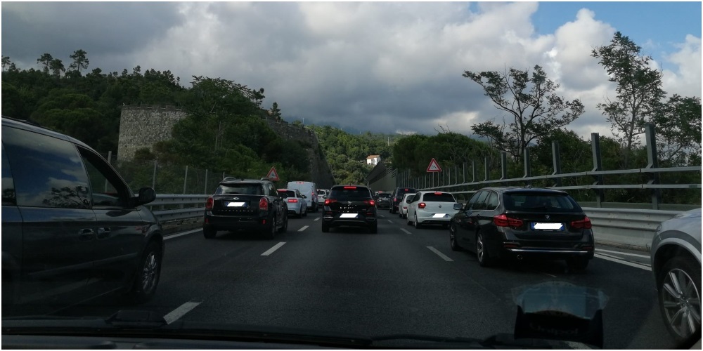Cantieri, rientro e chiusure notturne: altra domenica da bollino rosso sulle autostrade