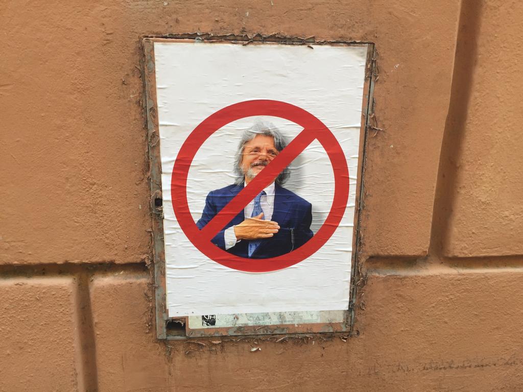 Sampdoria, tifosi ancora contro Ferrero: nuovi cartelli contro il presidente