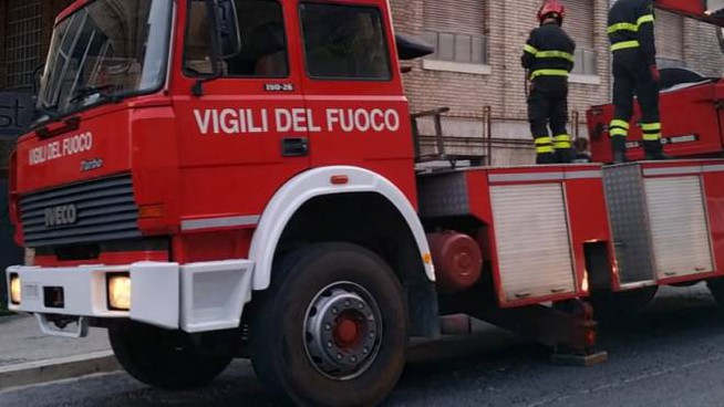 Incendio a Torriglia, va a fuoco un appartamento: palazzina evacuata
